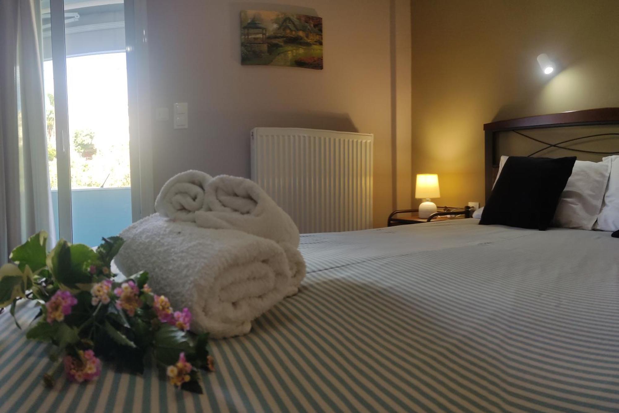 Vasilikis Apartment Kalamata Extérieur photo